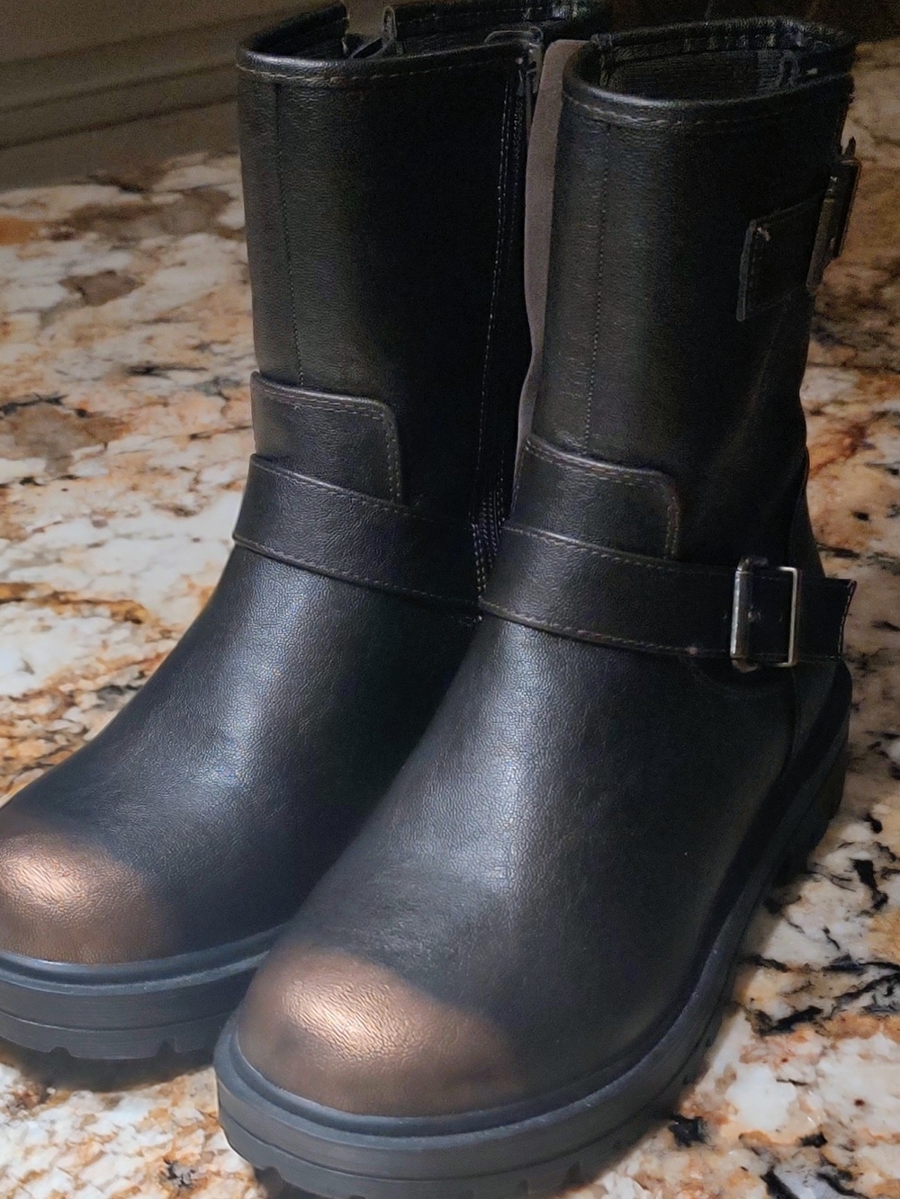 SODA Buckle Moto Boots Black & Brown US 8.5 Like New